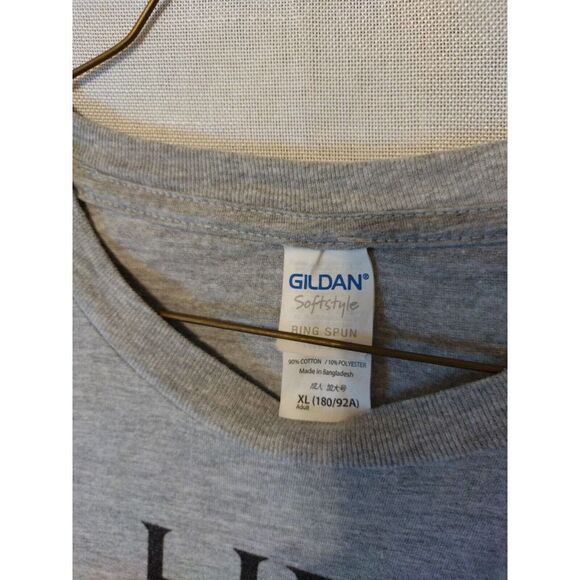 Her Wolf Game of Thrones Mens Extra Large Gray Shirt Short Sleeves Winterfell - Picture 2 of 5